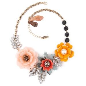 🆕 Floral Statement Necklace - Plunder